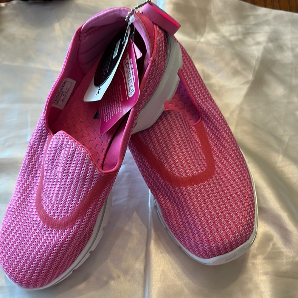Skechers Fuchsia Slip-On Sneakers